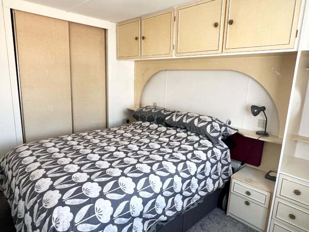 Lime Kiln Lane, Holbury, Southampton, Hampshire, SO45 - More