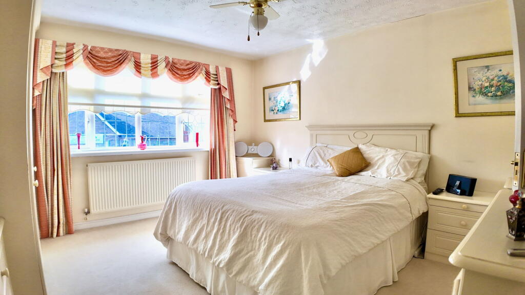 House in Newport - View 5