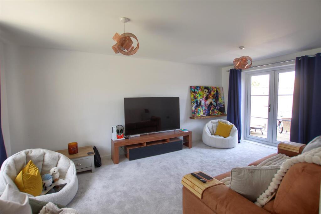 House in Thornaby, Mandale Park - View 3