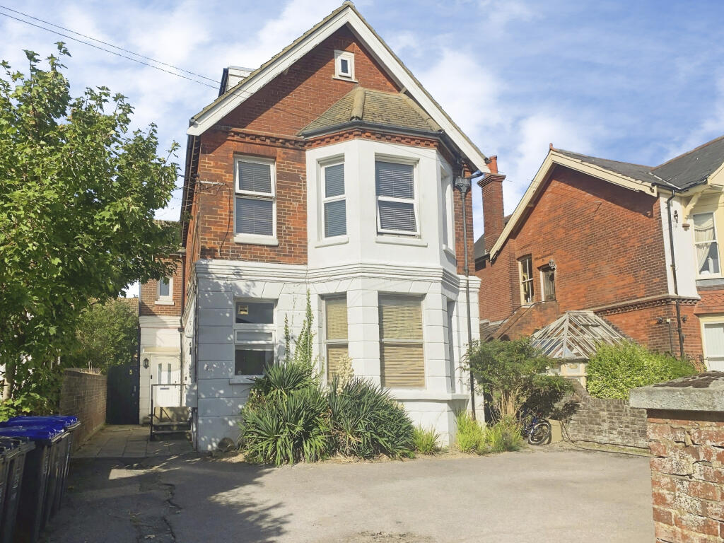 Main image of property: Richmond Road, Worthing, BN11