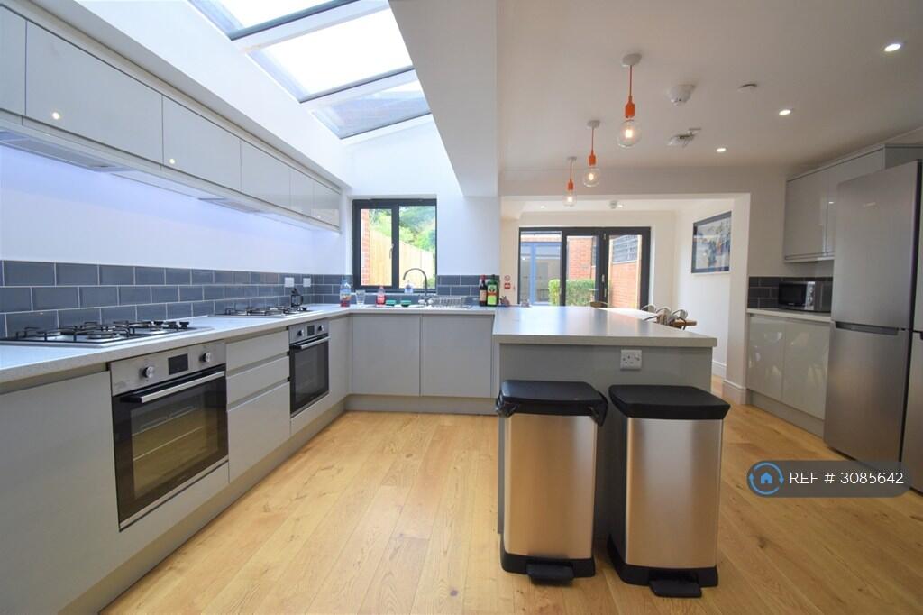 House in Reading - View 4