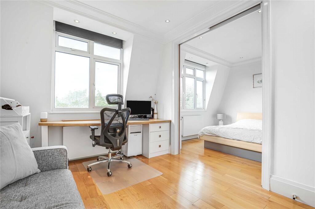 Apartment in London, Royal Borough of Kensington and Chelsea - View 3
