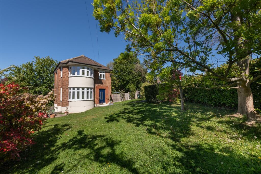 Main image of property: Hampden Way, London, N14