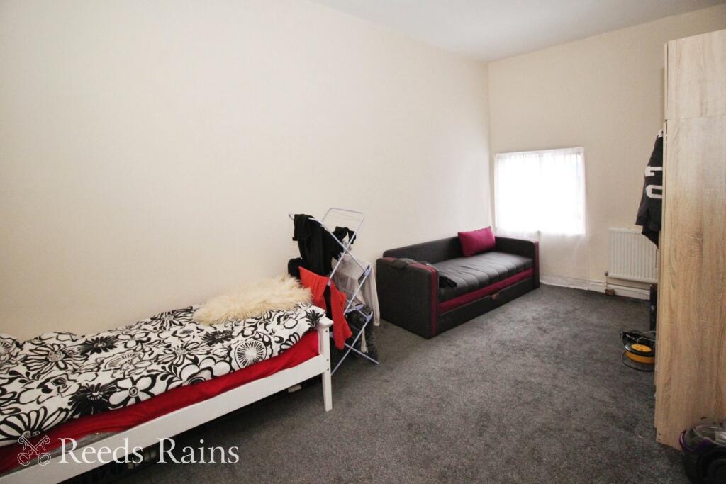 27b Bedroom