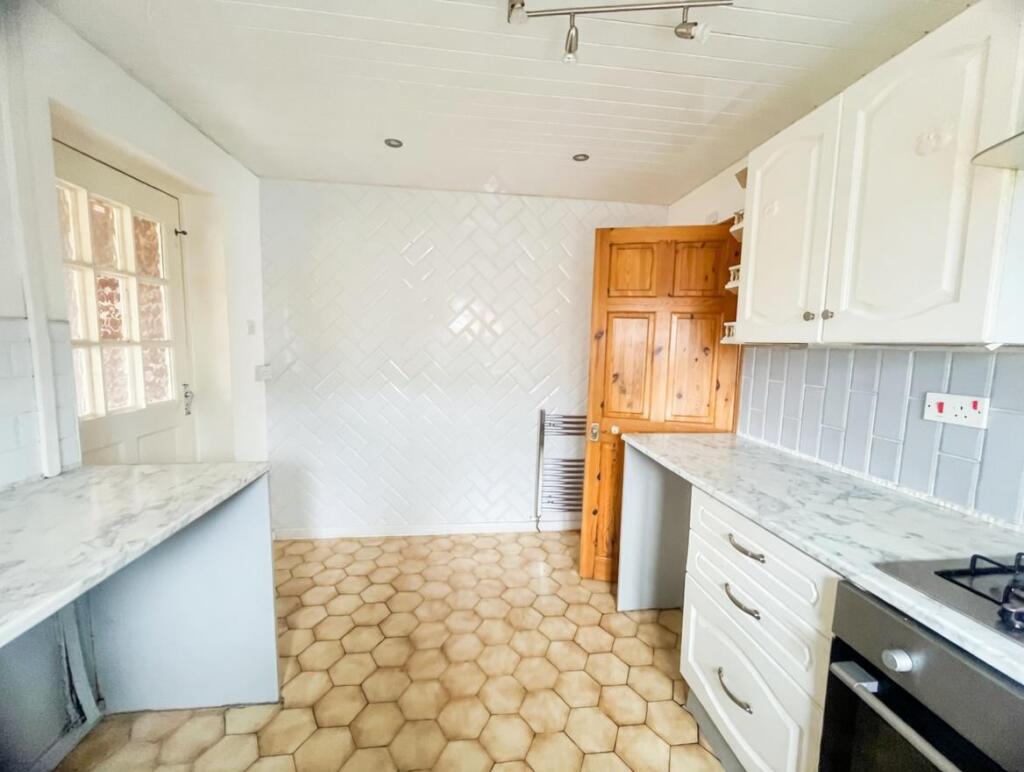 House in Gwersyllt, Summerhill - View 5