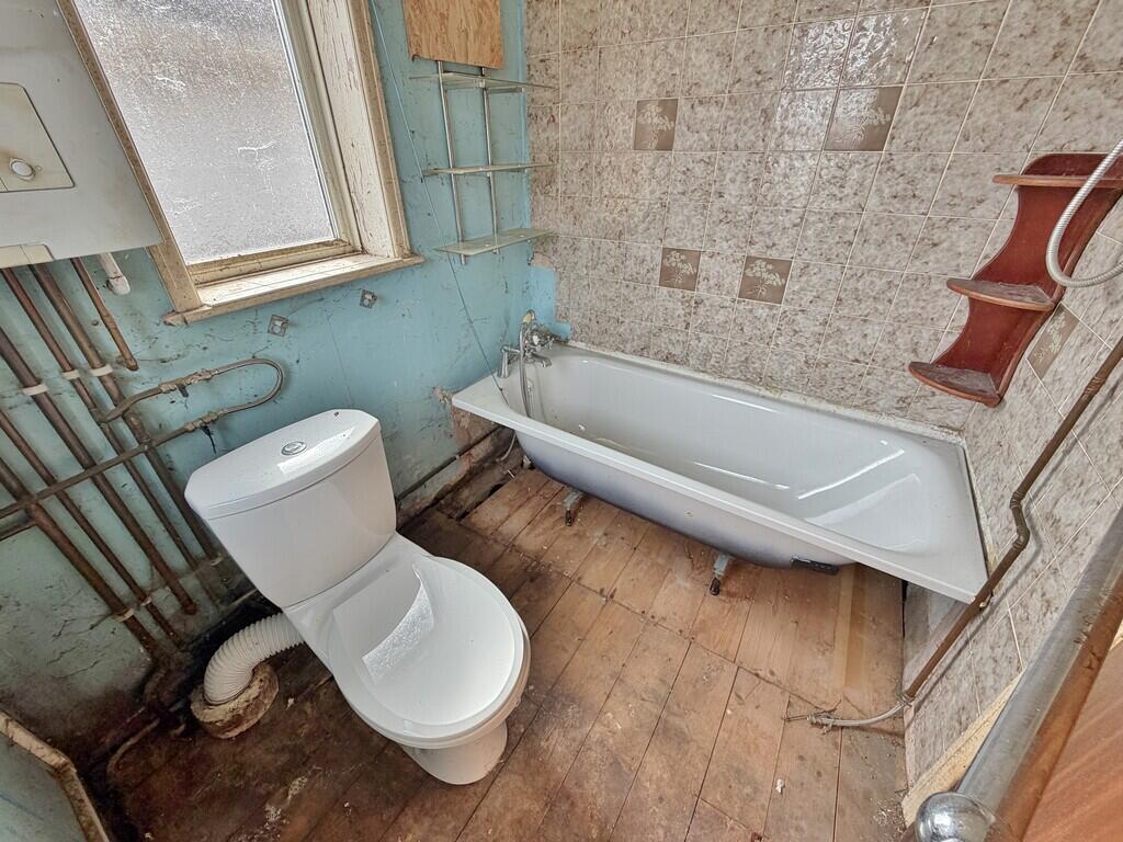 House in Fareham, Portchester - More