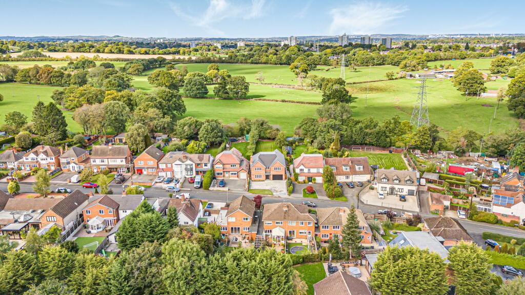 Additional image 31 of New Road, B47