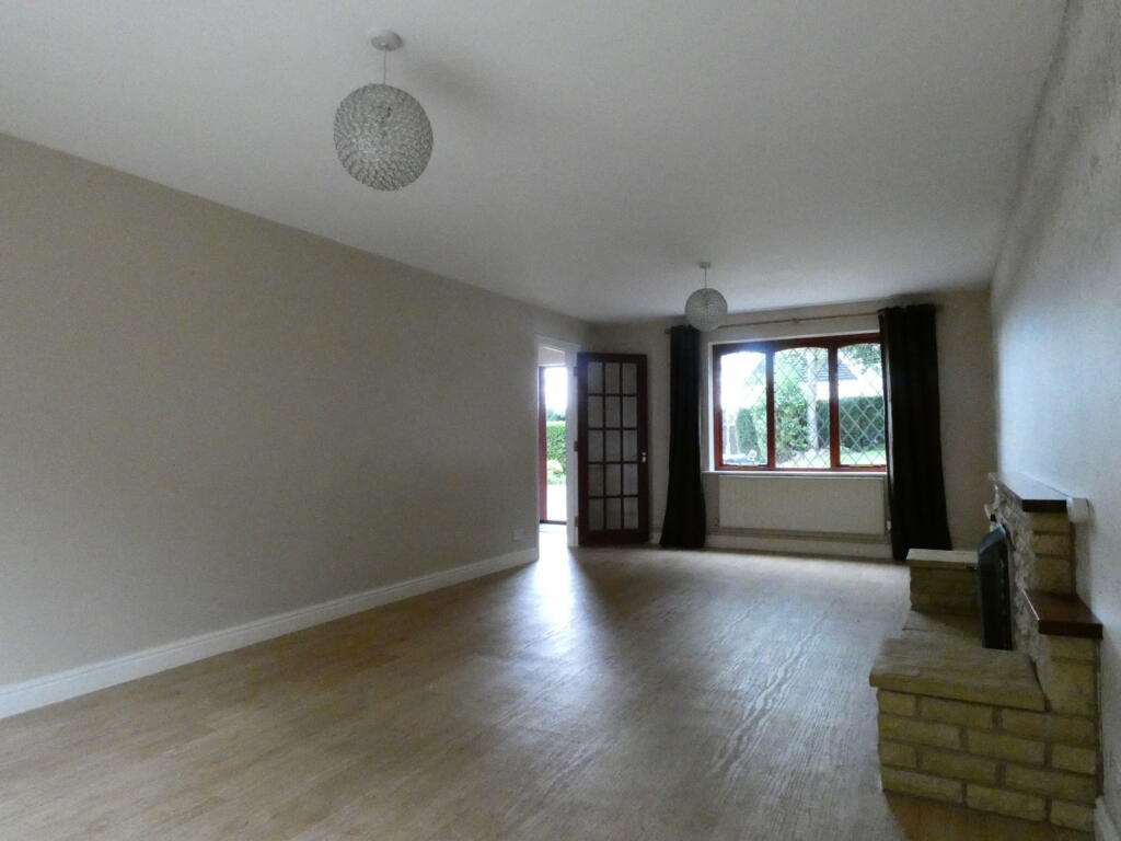 House in Worcester - View 5