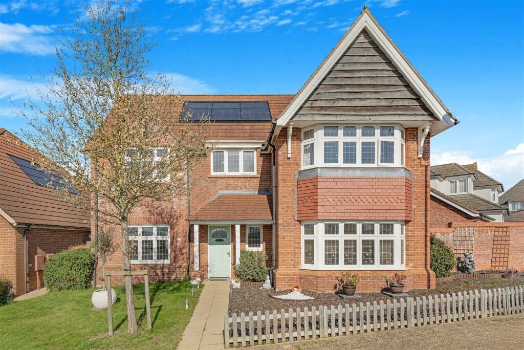 Main image of property: Chapel Close, Barton Seagrave, Northamptonshire, NN15