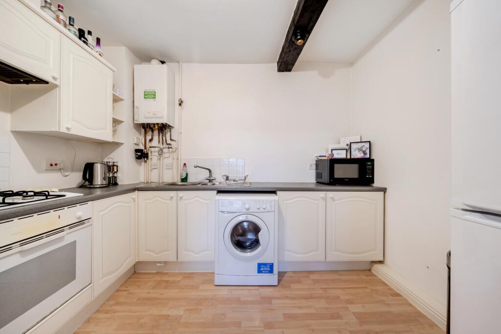 Apartment in Calderdale, West Yorkshire - View 3
