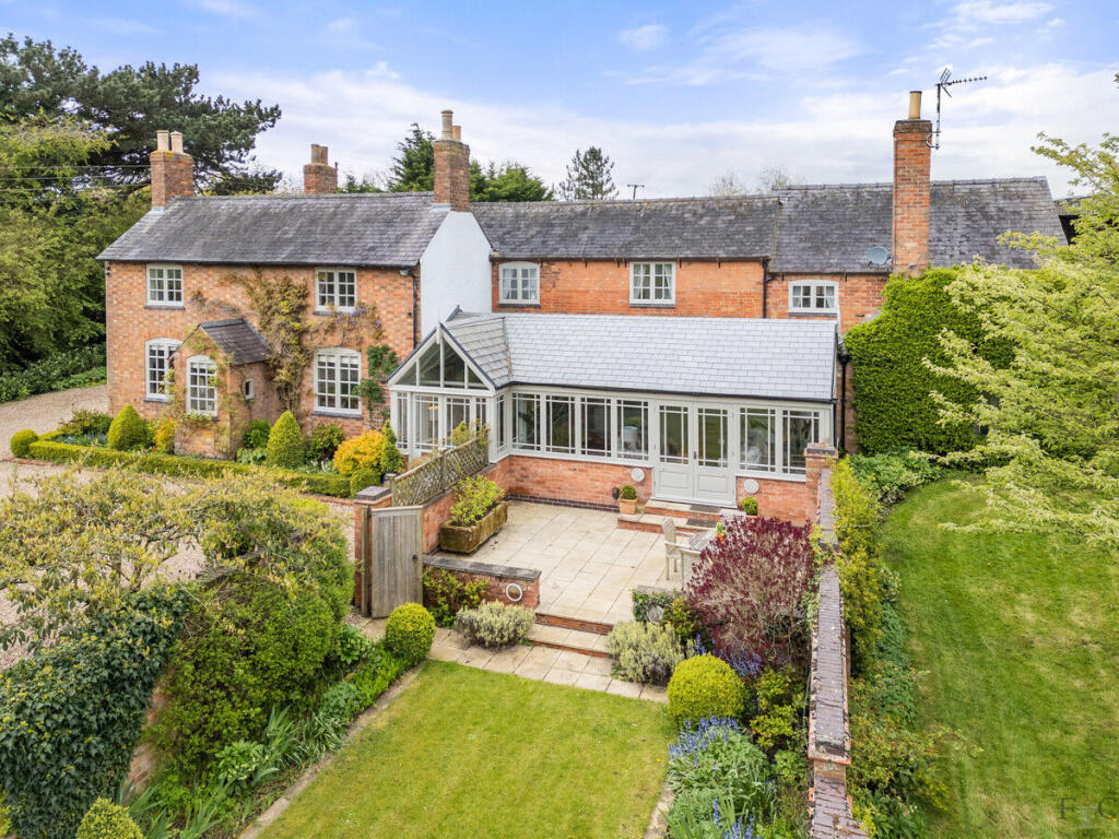 5-bed detached on Mayns Lane, Burton Overy, LE8, £1,400,000