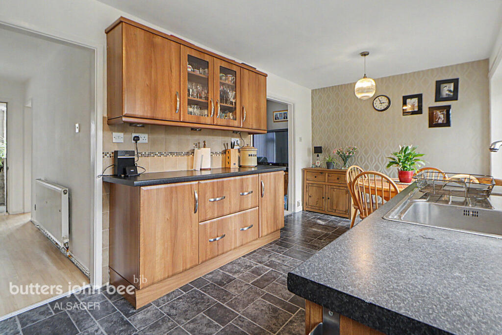 Bracken Close, Rode Heath photo 3