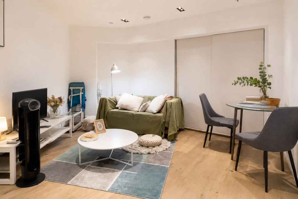 6 Exchange Gardens, London, SW8
