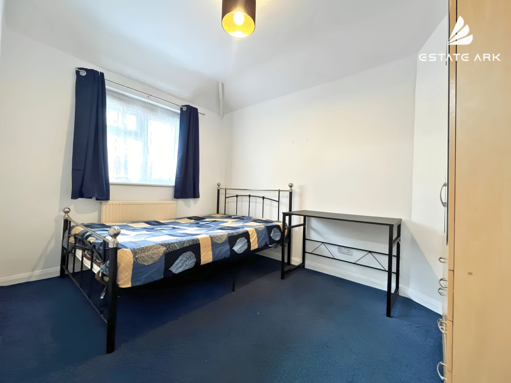 House in London - View 5