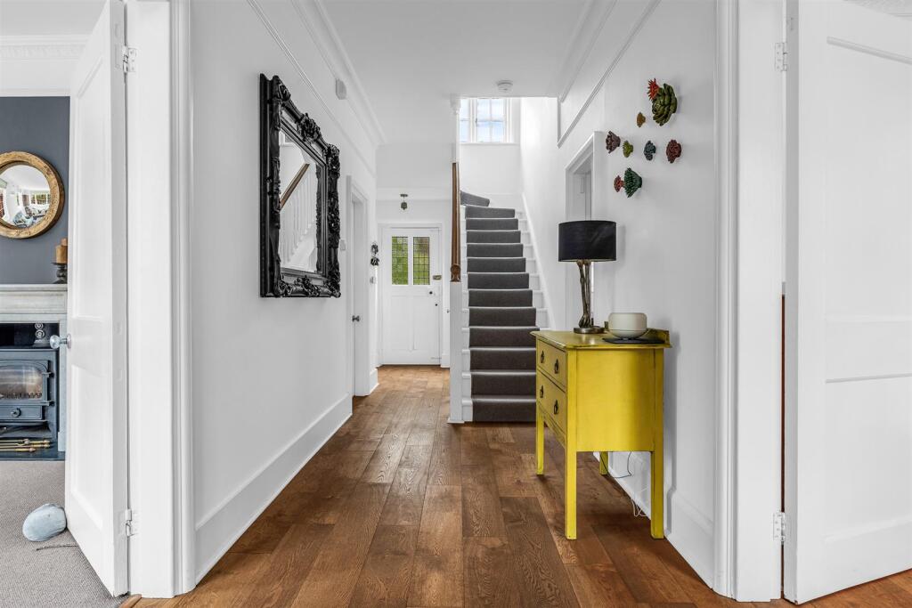 House in Enfield - More