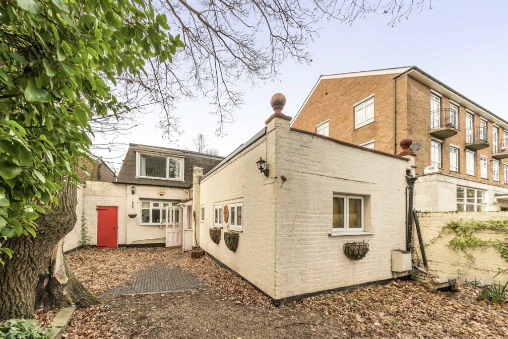 Main image of property: Castelnau, Barnes