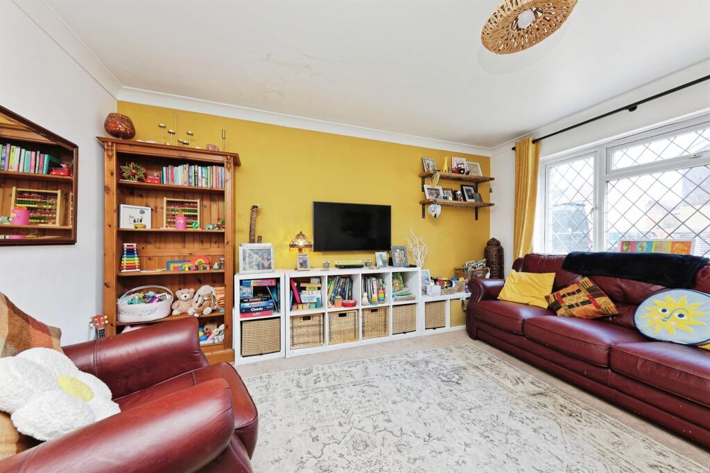 House in Canterbury, Sturry - View 2