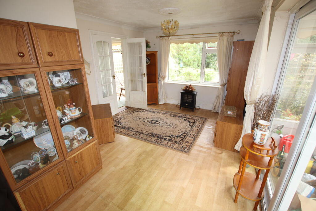 The Avenue, Clacton on Sea, CO15 photo 2