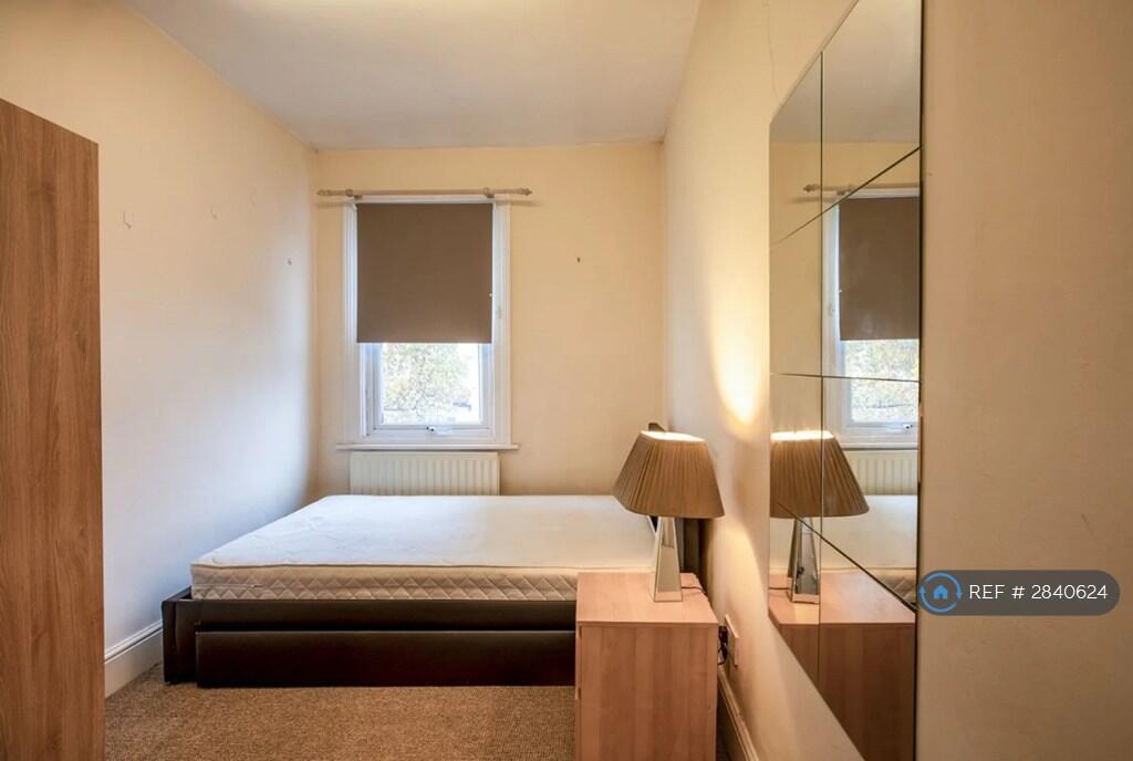 Main image of property: Hereward Road, London, SW17
