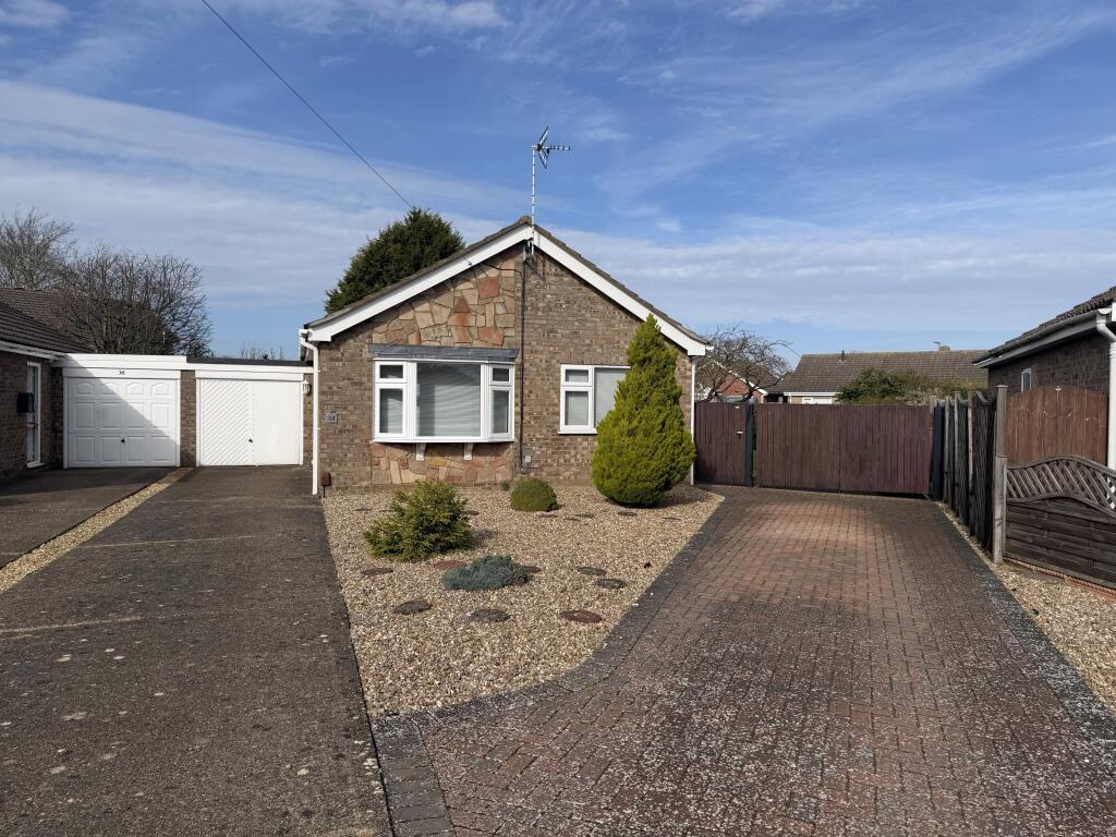 2-bed detached on Arden Moor Way, North Hykeham, LN6, £250,000