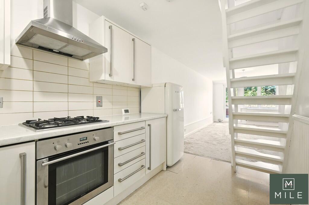 St. Laurence Close, London NW6 photo 4