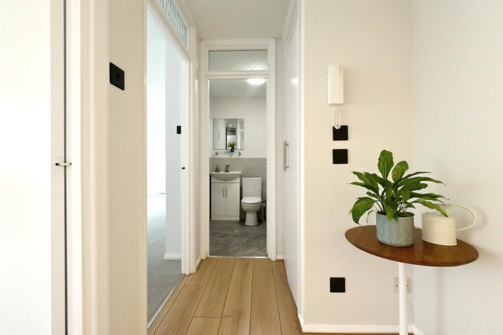 House in London, Anerley - More