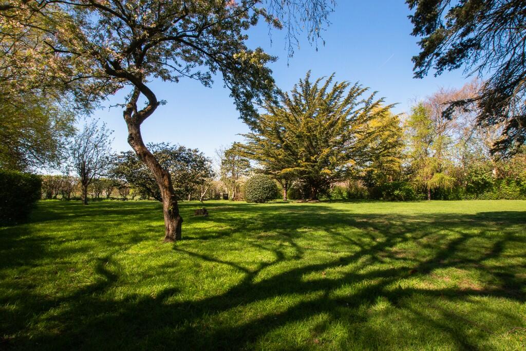 Main image of property: Links Hey Road, CH48