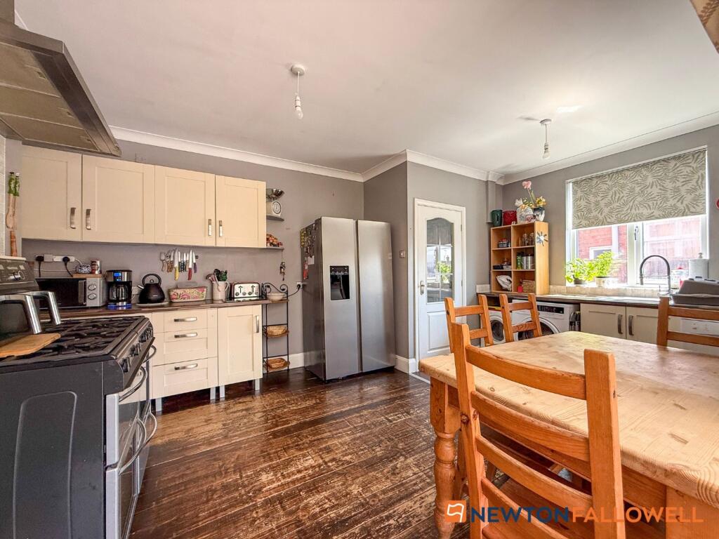 House in Newark, New Balderton, Balderton - More