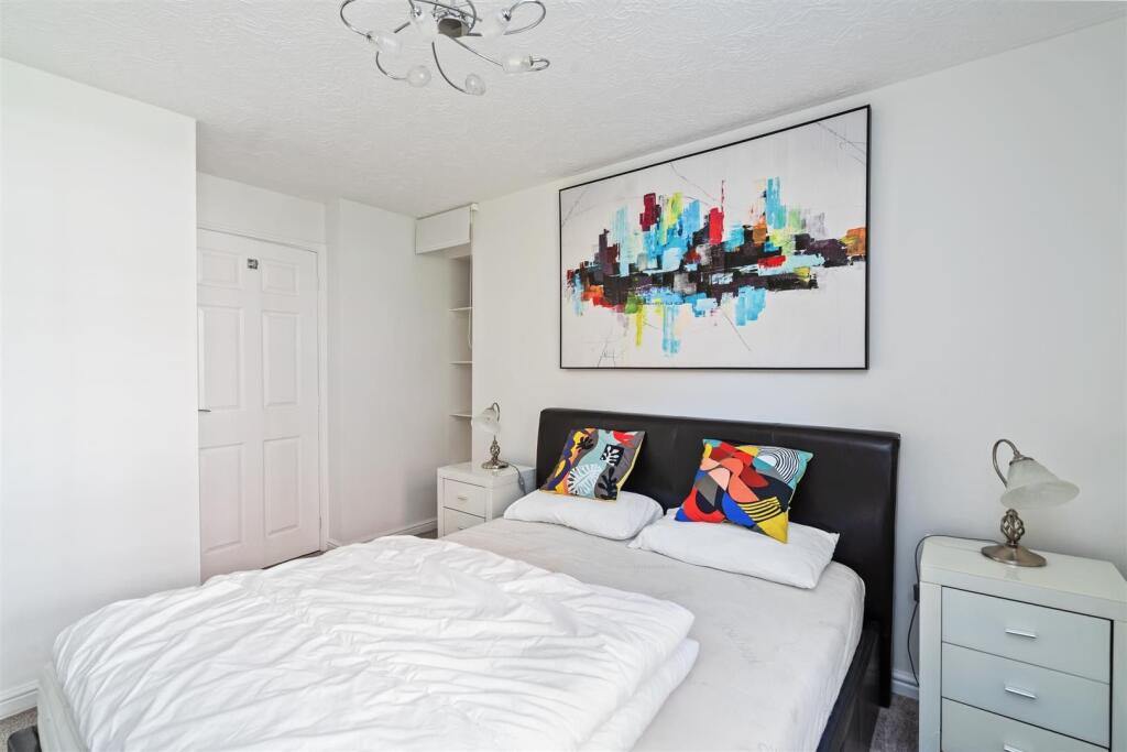 Apartment in Solihull - More