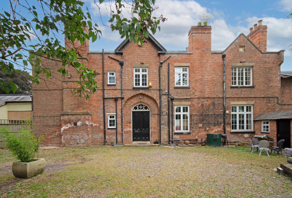 Main image of property: The Avenue, Newark, NG22