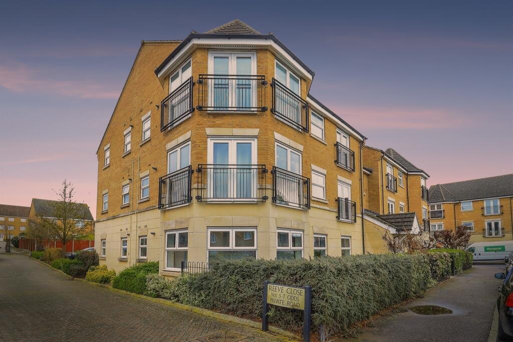 Main image of property: Reeve Close, Leighton Buzzard