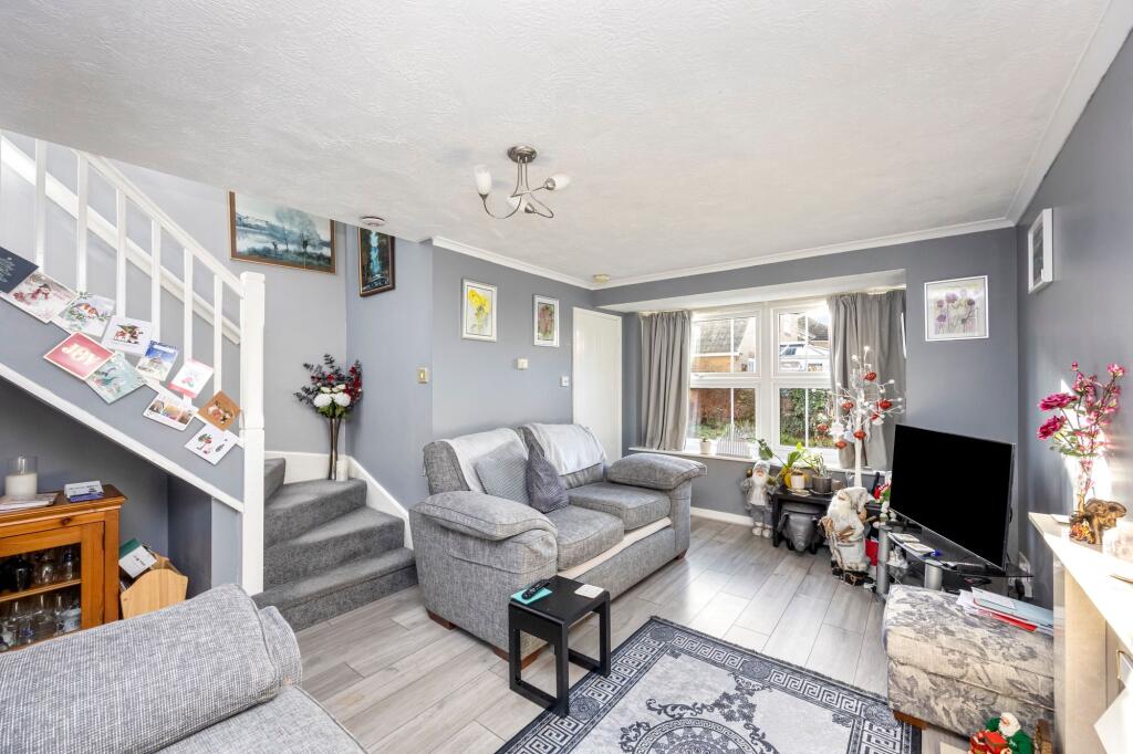 Earles Meadow, Horsham, RH12 image 3