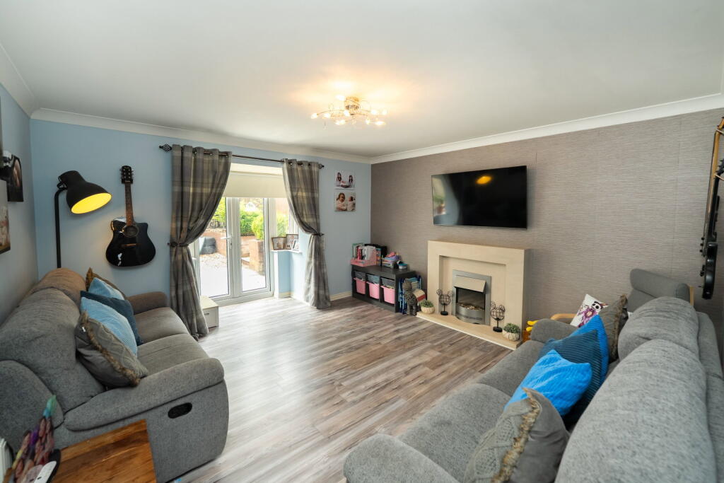 House in Kilmarnock, North Ayrshire - View 3