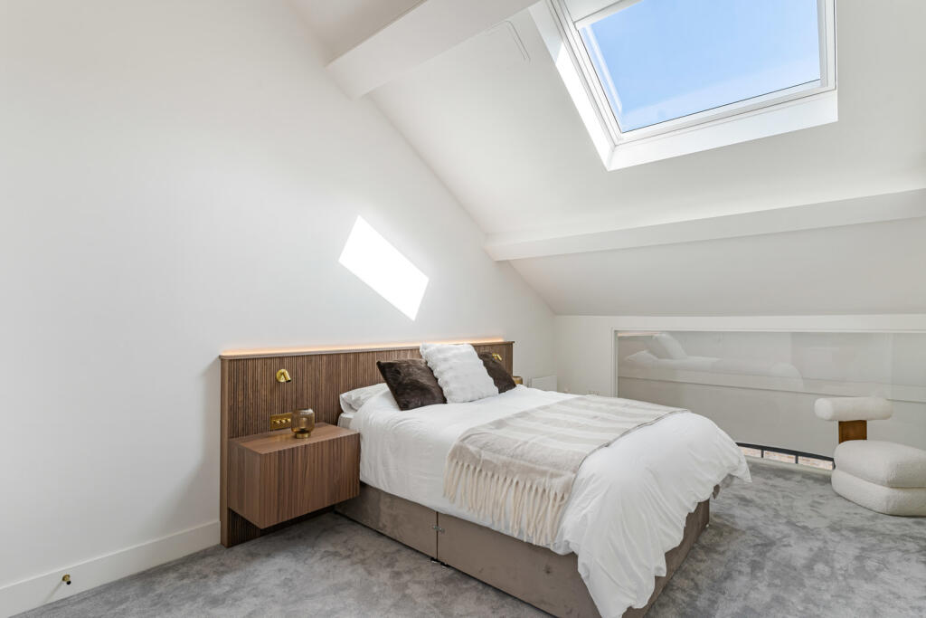 Apartment in London - View 3