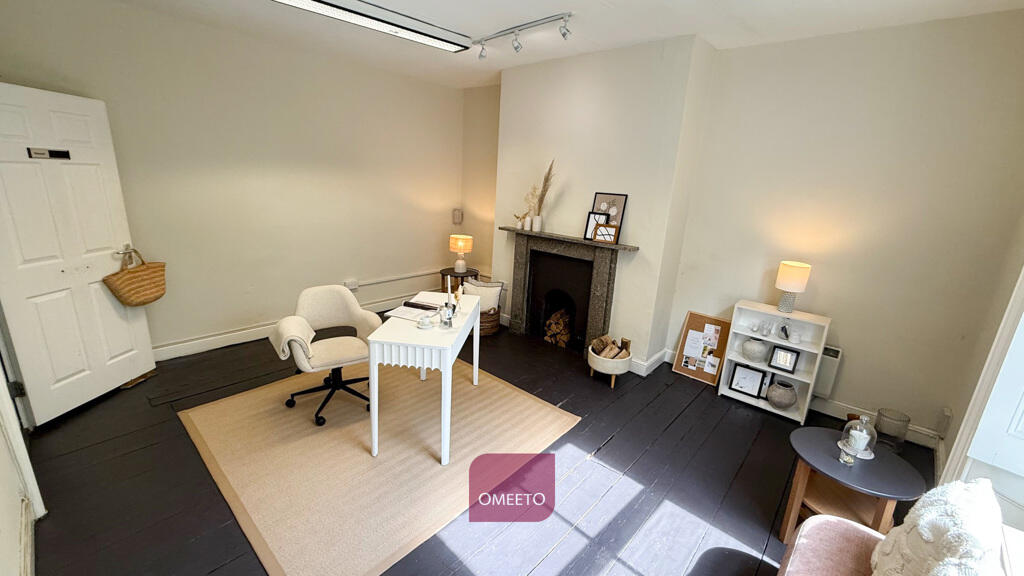 Suite 1 to Let