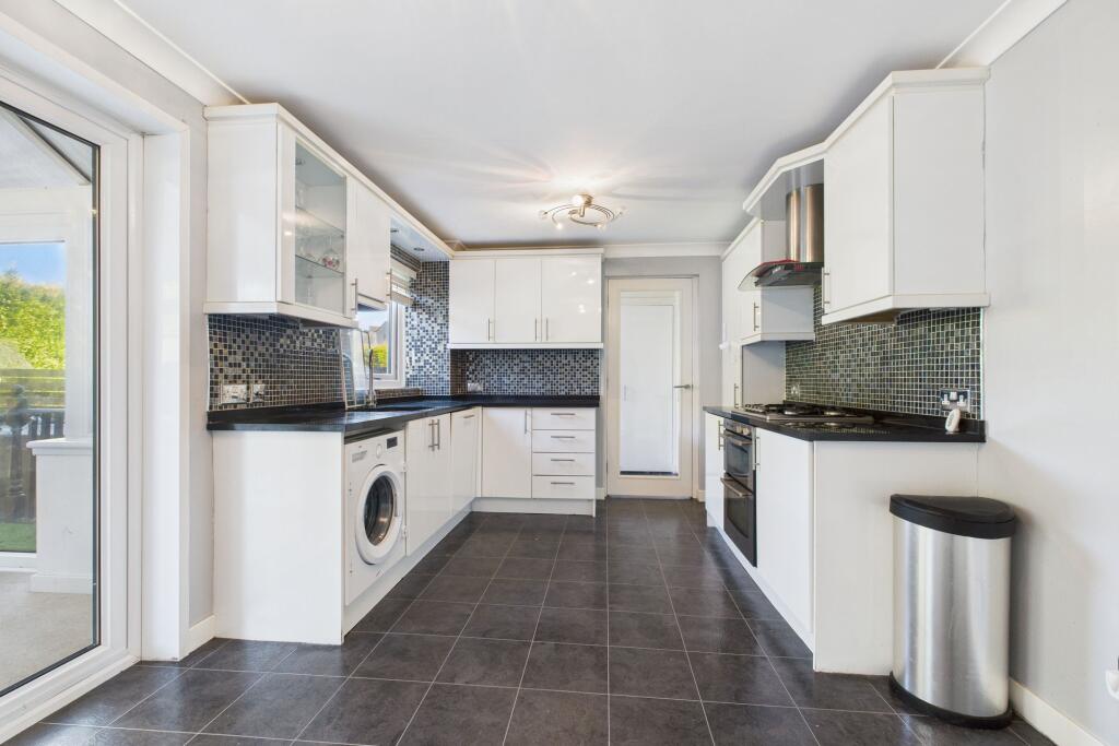 Goremire Road, Carluke, ML8 photo 4