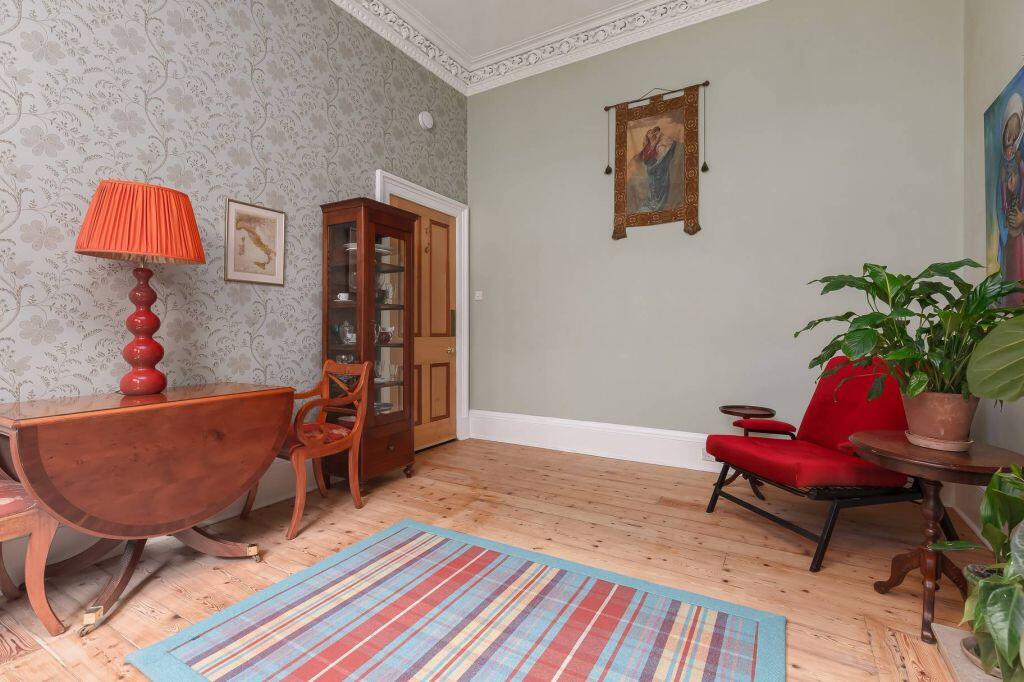 Apartment in Edinburgh - View 4