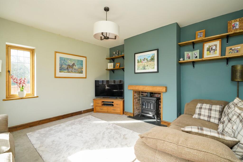 High Street, Old Whittington, S41 photo 4