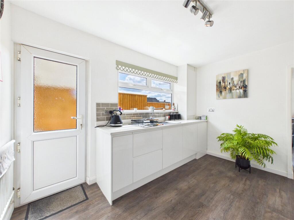 House in Bristol, Kingswood - More