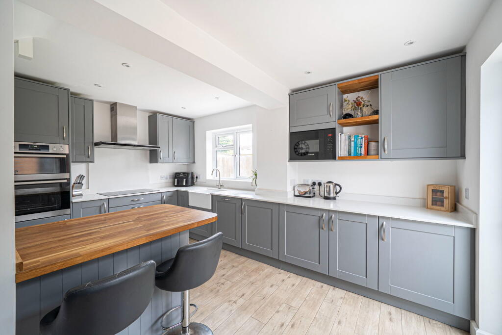 House in Basingstoke and Deane, Oakley - View 5