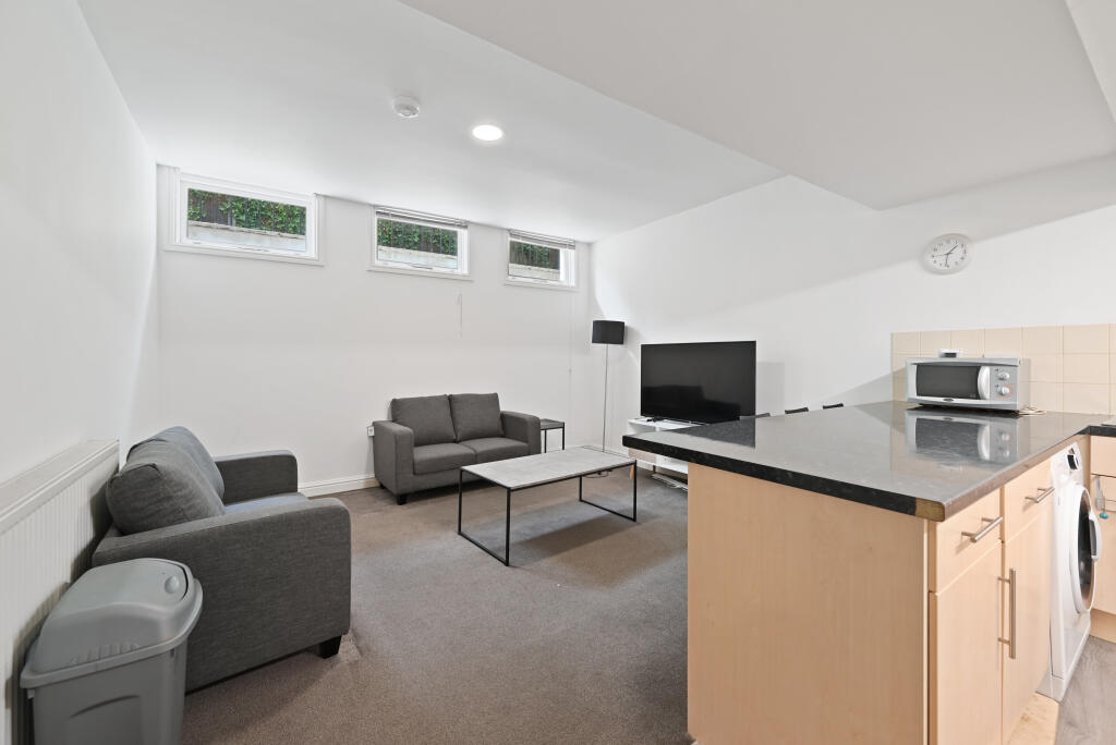 Apartment in Coventry - View 4