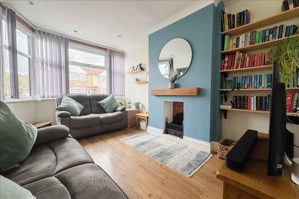 House in Twickenham - View 3