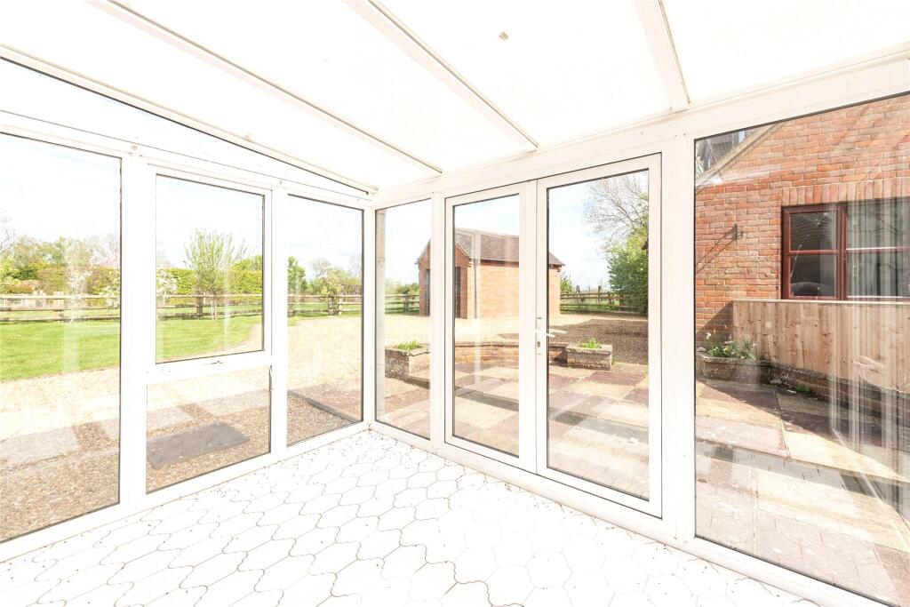 House in Luton - View 4