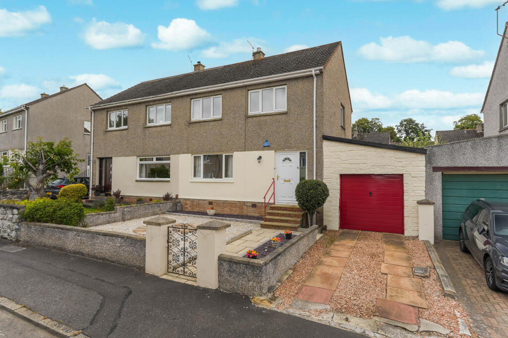 Main image of property: 10 Highfield Crescent, Linlithgow, EH49 7BG