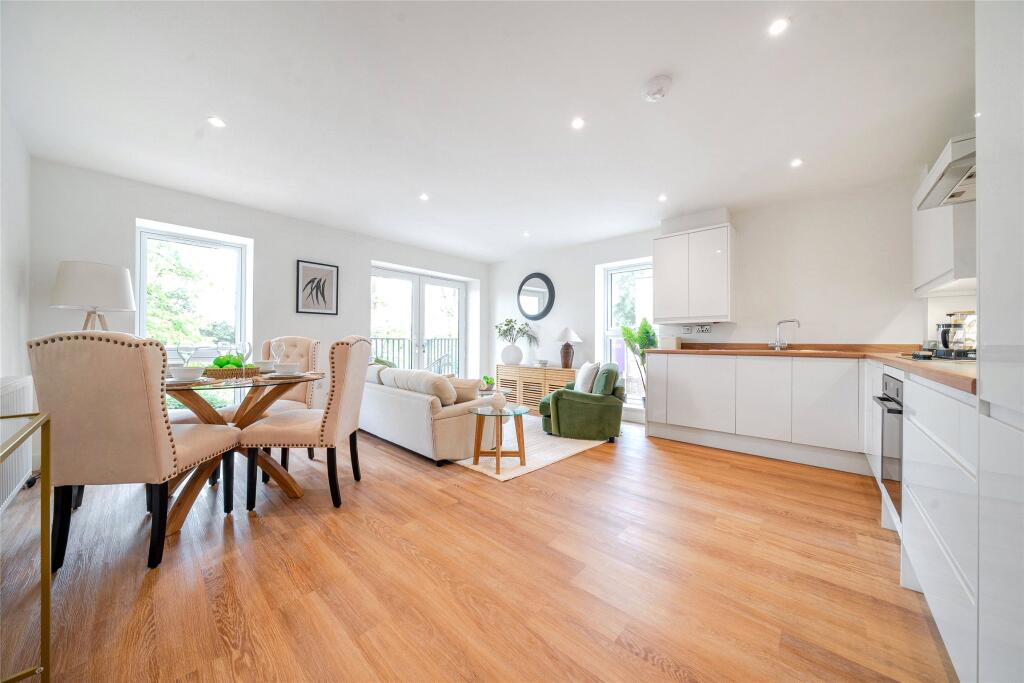 Apartment in Tewkesbury - View 4