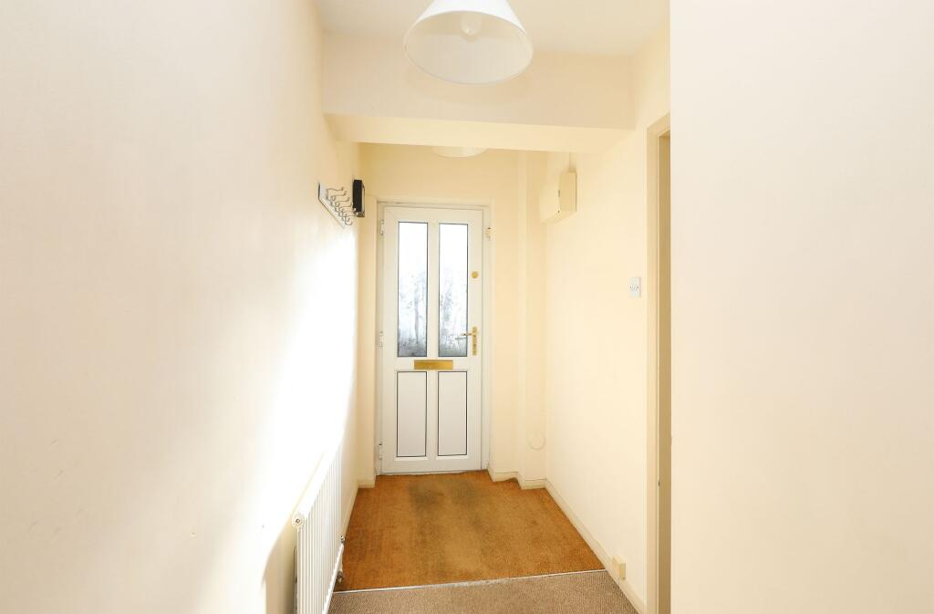House in Chesterfield, Derbyshire - View 5