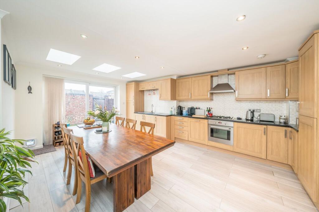 House in London - View 3