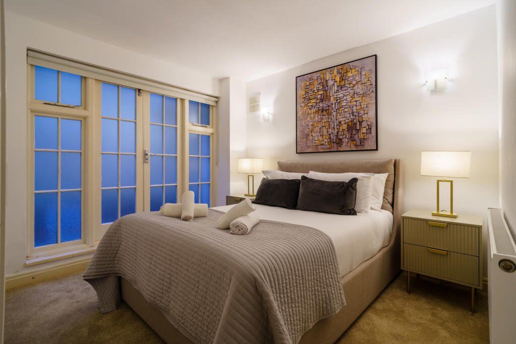 2 bedroom maisonette for rent