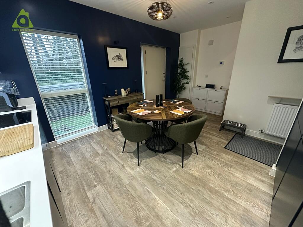 Winterbourne Drive, Westhoughton BL5 3DT photo 4