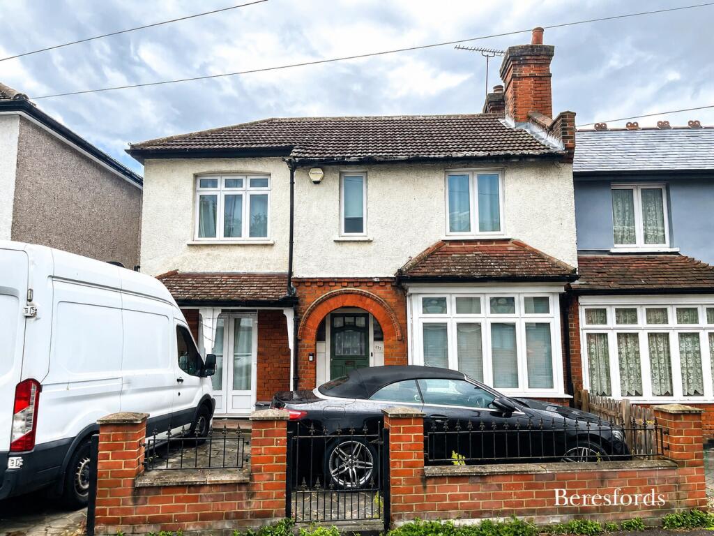 Main image of property: St. Marys Lane, RM14